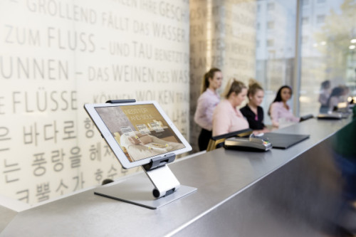 SOPORTE ELEVADOR DE MESA PARA TABLETS ENTRE 7 Y 10 PULGADAS DURABLE 8930-23 DURABLE 8930-23 - Imagen 18