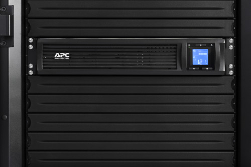 APC SMC1000I-2UC sistema de alimentación ininterrumpida (UPS) Línea interactiva 1 kVA 600 W 4 salidas AC - Imagen 9