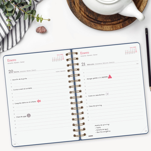 AGENDA 2026 TRENDY ALMA E10 155X212MM DIA PAGINA AZUL FINOCA - Imagen 3
