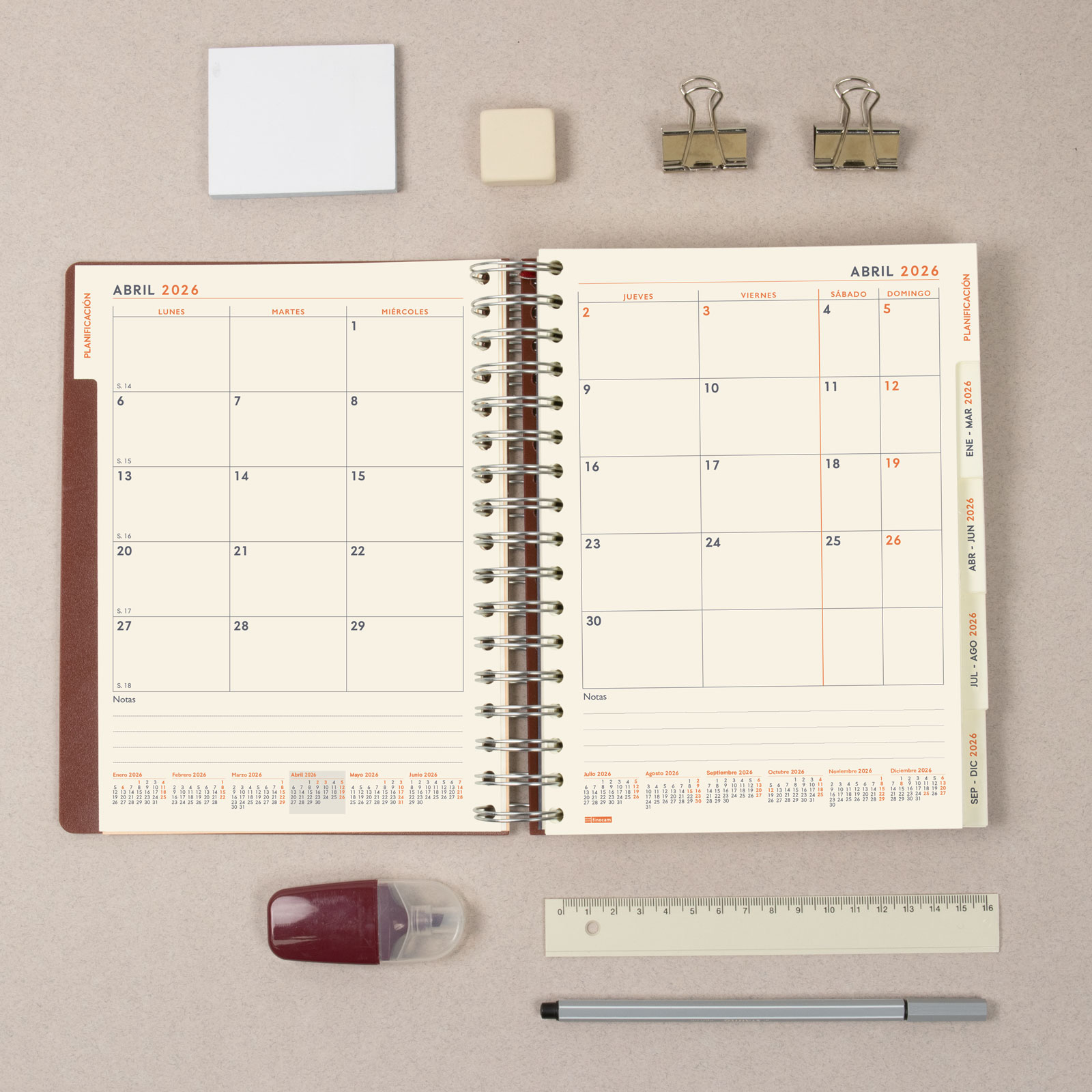 AGENDA 2026 TEMPUS 1/4 155X217MM DIA PAGINA BURDEOS FINOCAM - Imagen 3
