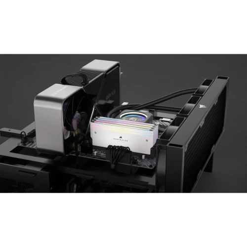 Corsair Dominator Titanium módulo de memoria 48 GB 2 x 24 - Imagen 9